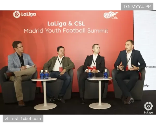 “专访:某俱乐部青训总监谈如何通过直播和短视频吸引青少年关注梯队” “专访:某俱乐部青训总监谈如何通过直播和短视频吸引青少年关注梯队”